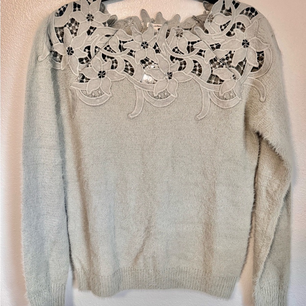 En Creme Light Gray Sweater with Lace Detail